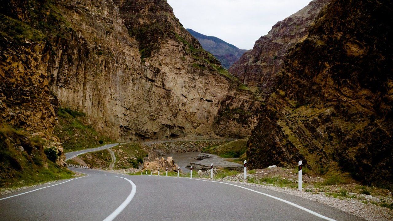 Горная дорога. Кавказ