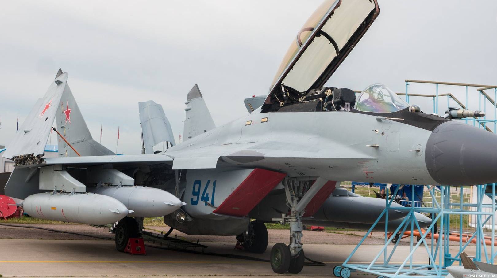 Самолет корабельного базирования МиГ-29К-КУБ