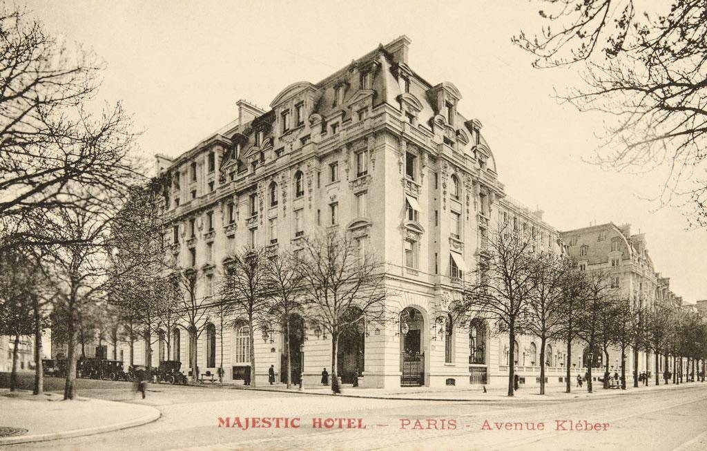 Парижский отель «Мажестик», где в 1919 году депутаты Парижской мирной конференции договорились создать англо-американский институт международных отношений. Позже в Великобритании создадут Четем-хаус*, а в США — Совет по международным отношениям
