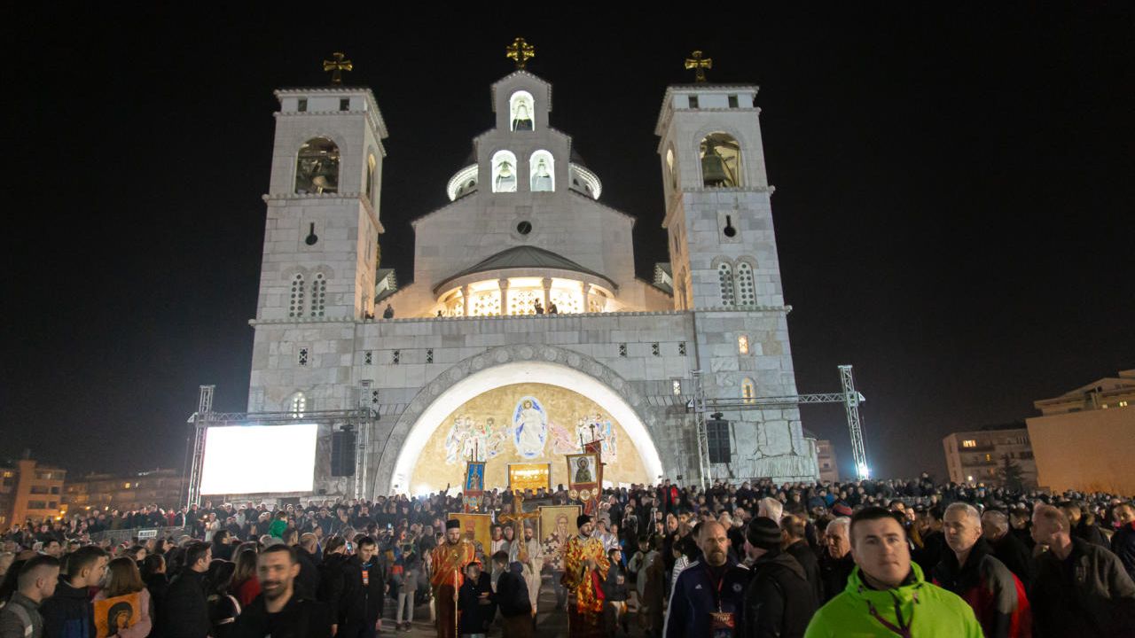 Лития в защиту святынь в Черногории