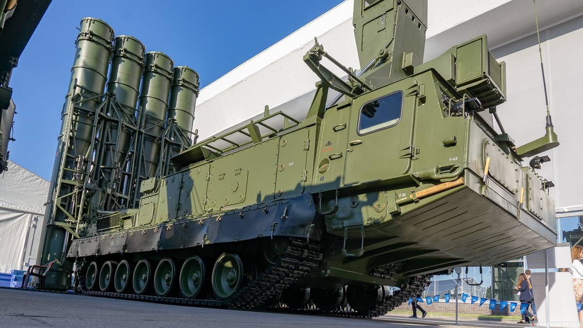 Зенитная ракетная система С-300ВМ «Антей-2500»