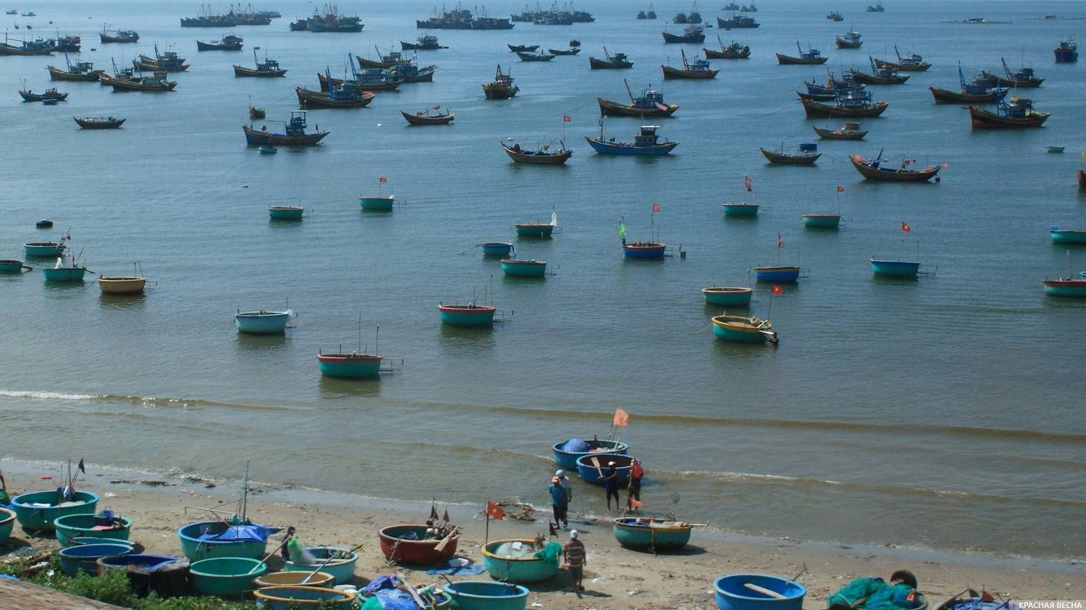 Рыбацкие лодки. Вьетнам.