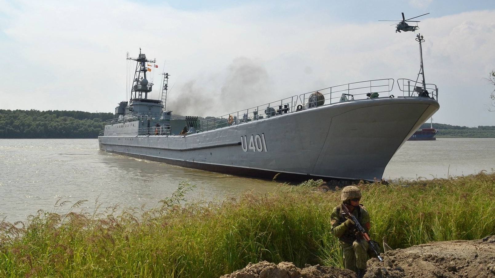 Десантный корабль «Юрий Олефиренко» на учениях в Одесской области