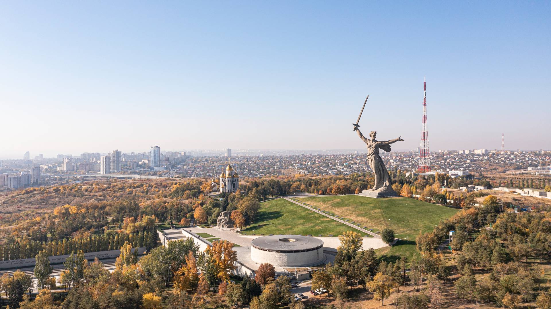 Монумент «Родина-мать зовет!». Мамаев курган, Волгоград, Россия