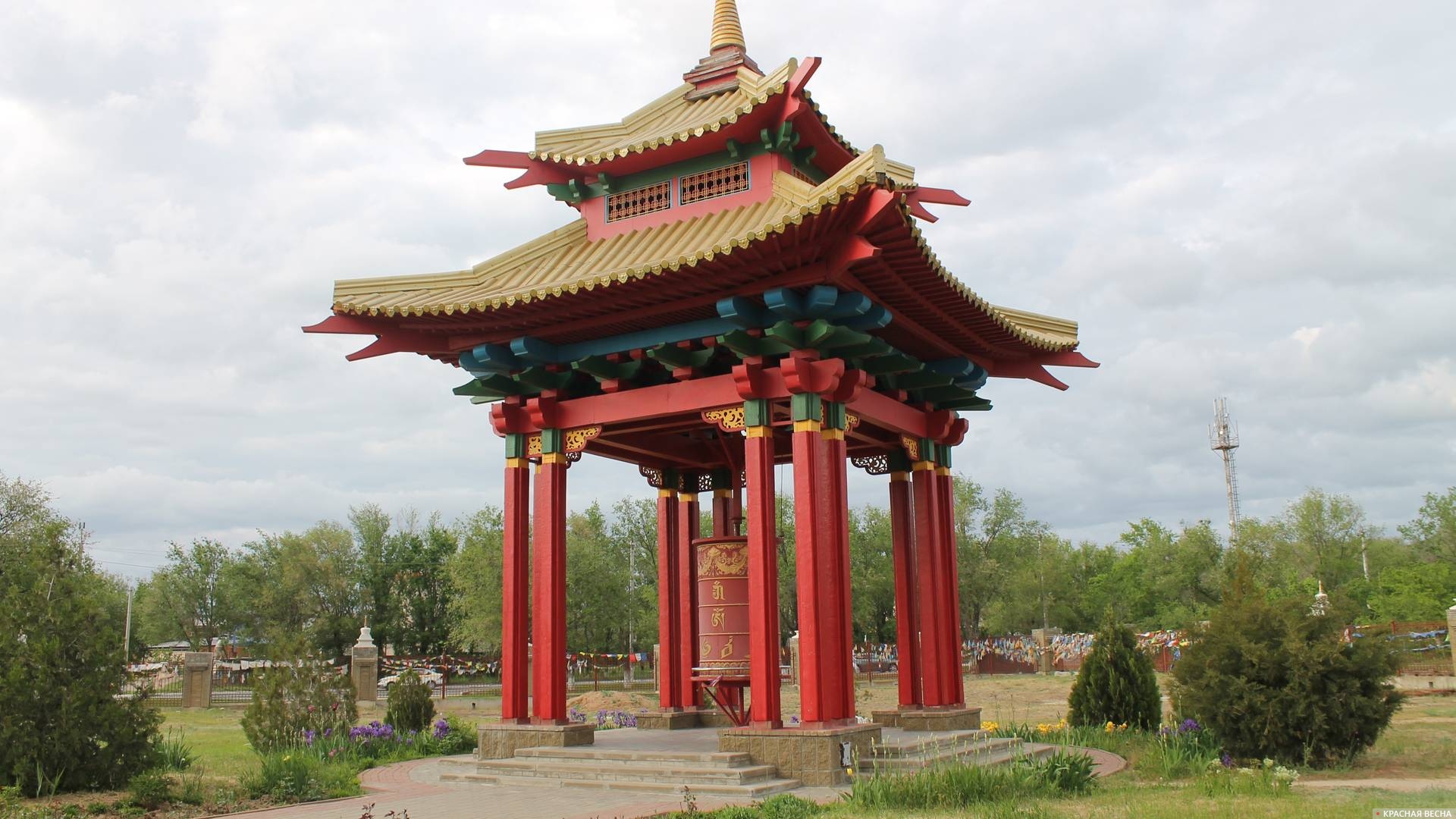 Буддистская пагода. Элиста
