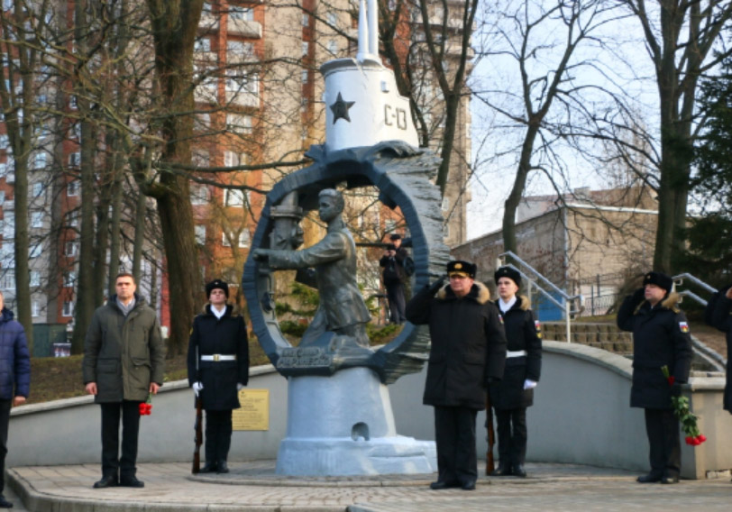 Митинг у памятника советскому подводнику Александру Маринеско. 30•января 2024•года