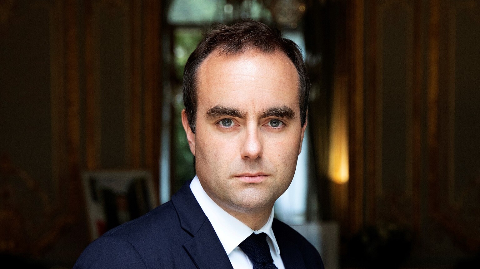 Премьер-министр Франции Себастьян Лекорню