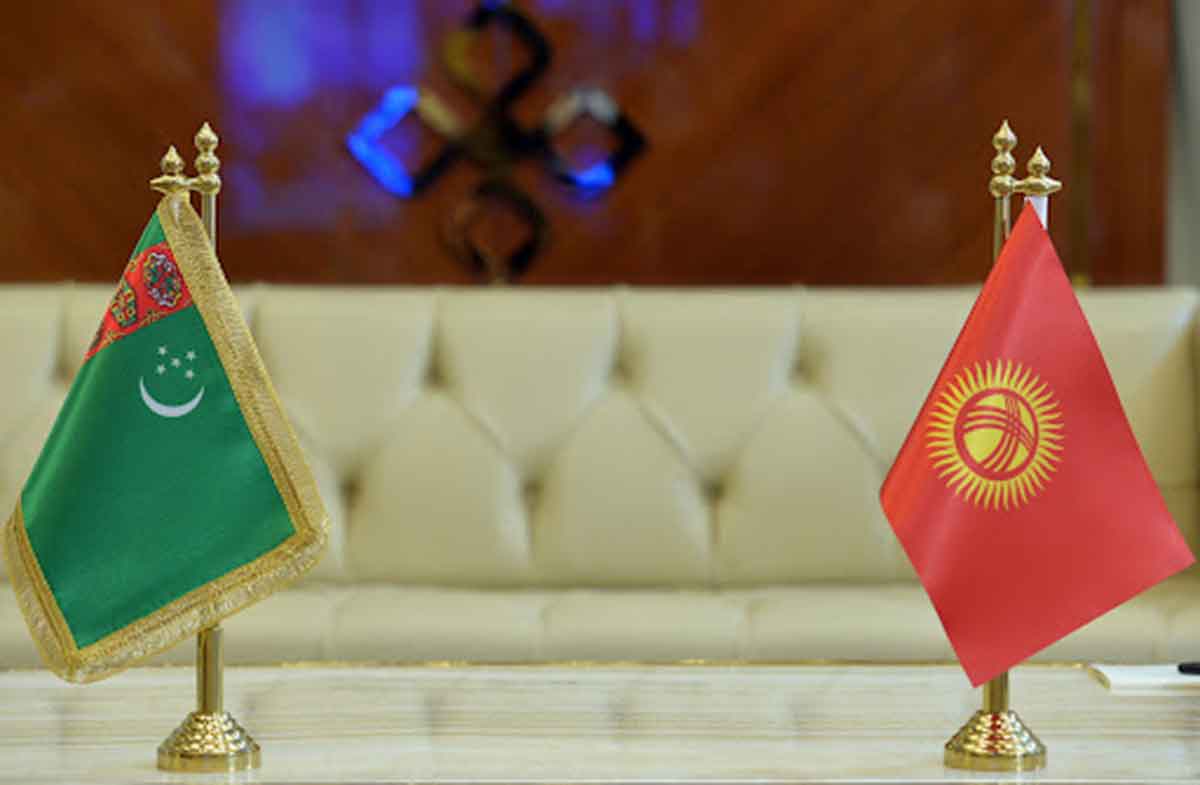 Электричество и морской порт — о чем договорились Туркмения и Киргизия