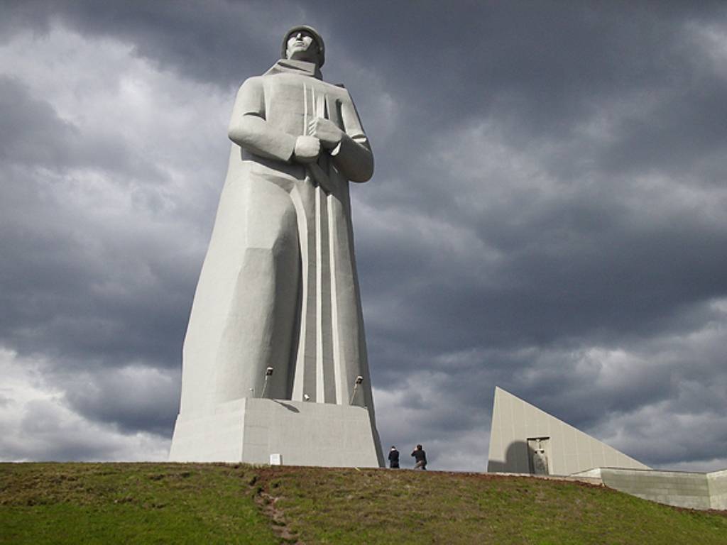 Монумент «Защитникам Советского Заполярья в годы Великой Отечественной войны». Мурманск