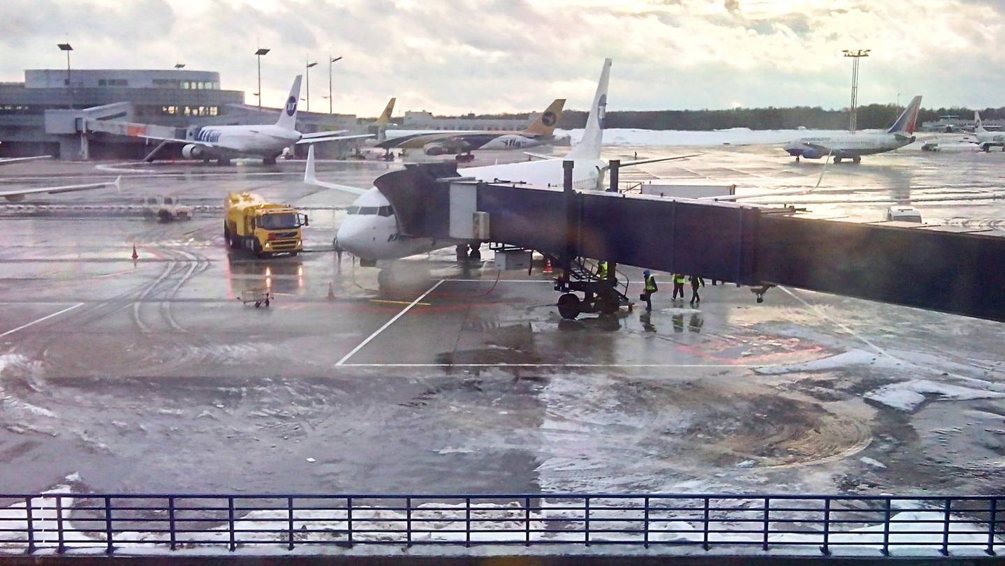 Вид из окна терминала А во Внуково