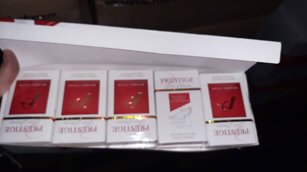 Полмиллиона пачек контрабандных сигарет изъяли таможенники в Санкт-Петербурге