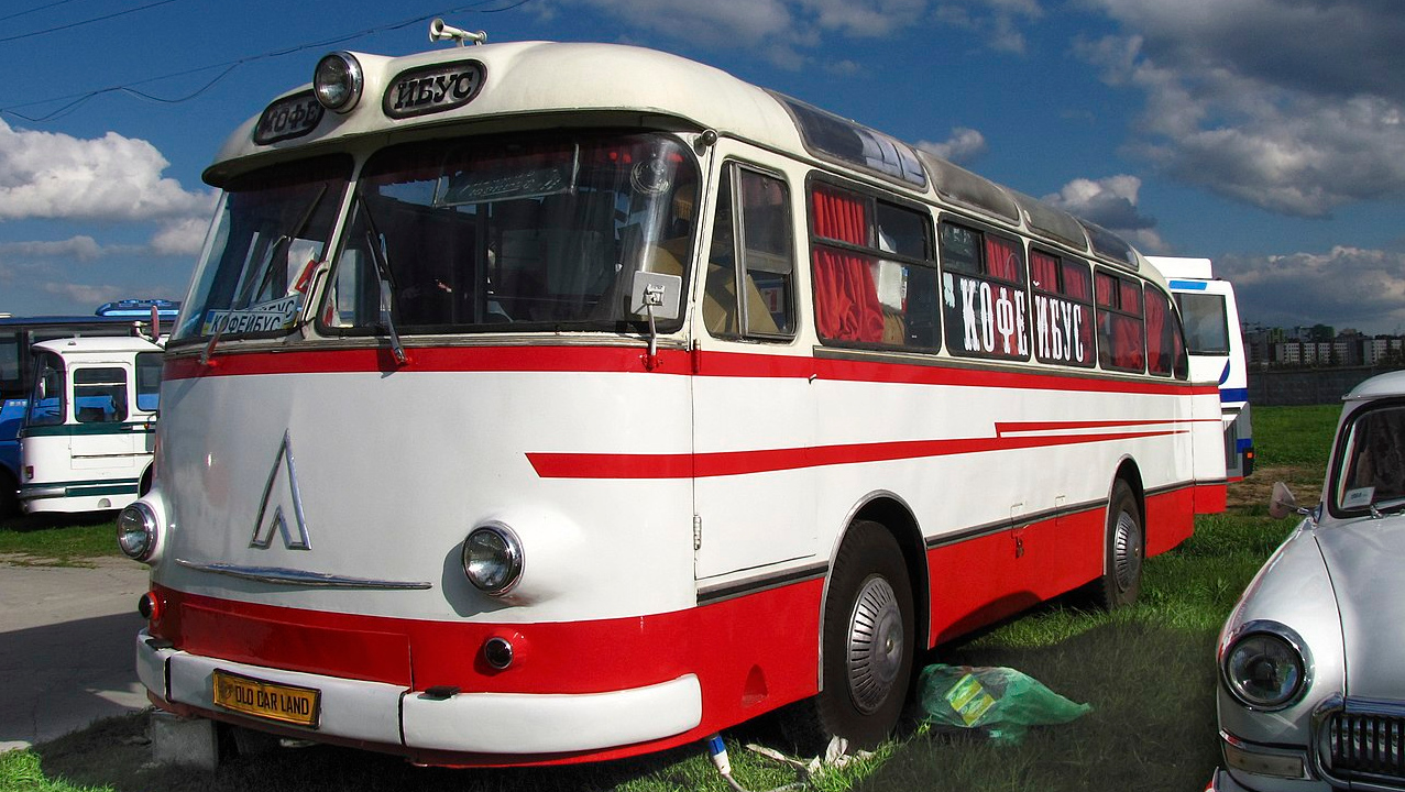 Автобус ЛАЗ-695Б (возможно ЛАЗ-695Е), одна из модификаций автобуса ЛАЗ-695