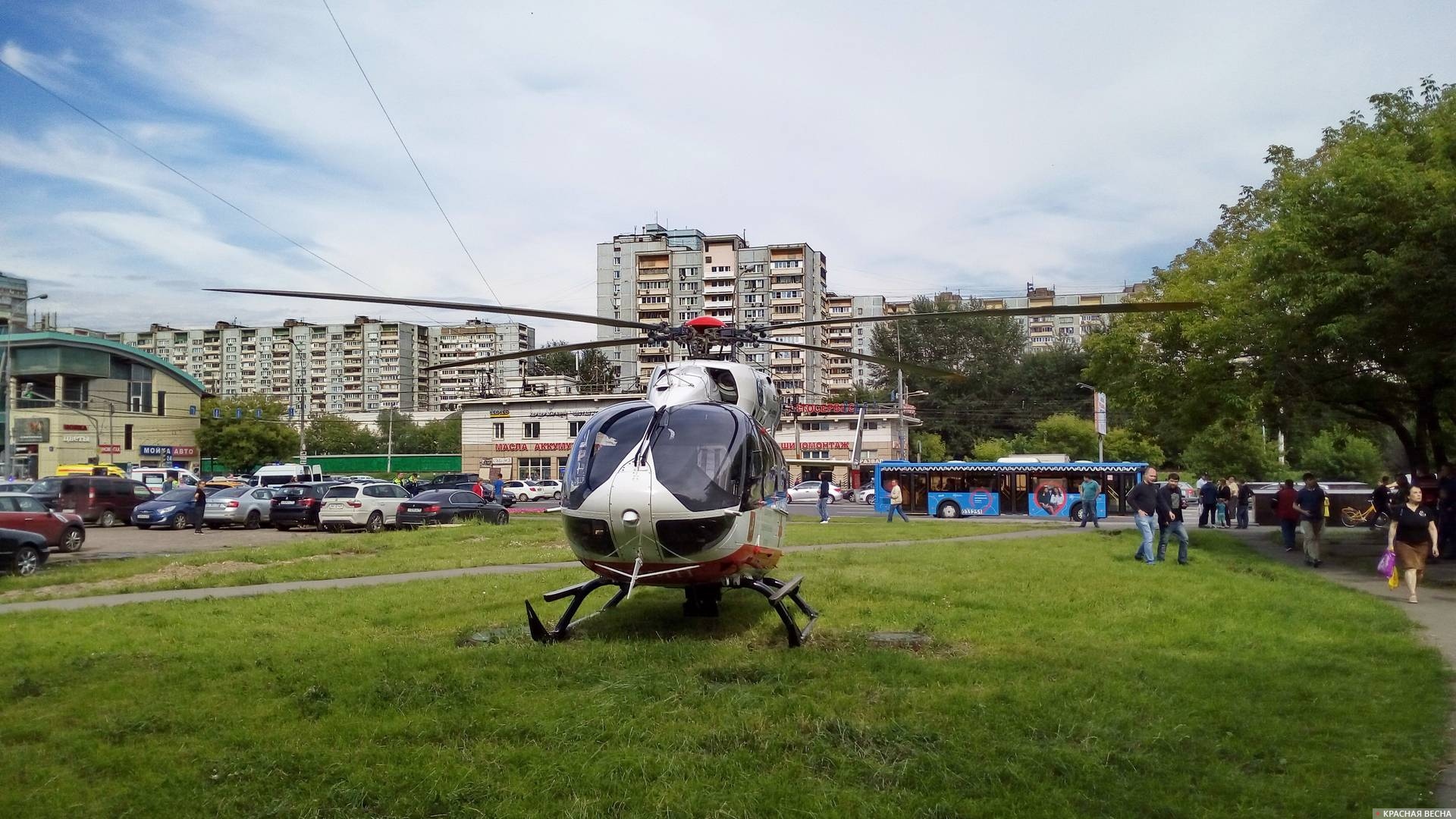 Вертолет санитарной авиации. Москва.