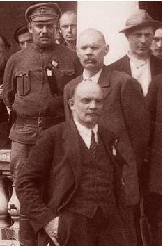 Ленин и Горький на открытии II-го Конгресса Коминтерна, 1920 г