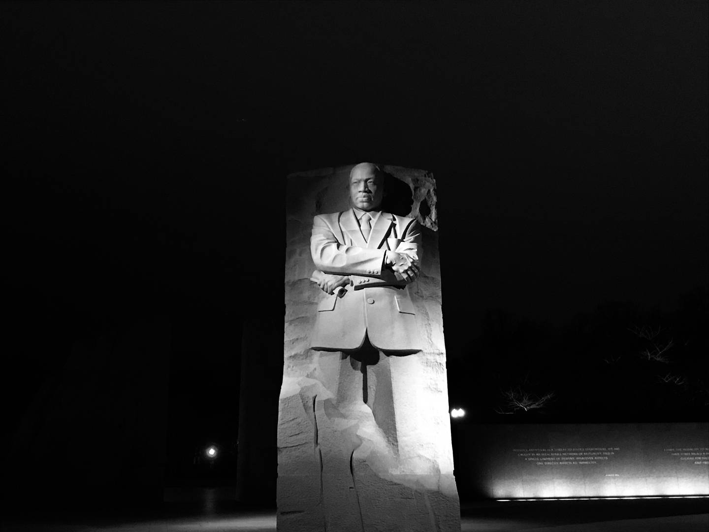 Памятник Мартину Лютеру Кингу-мл.