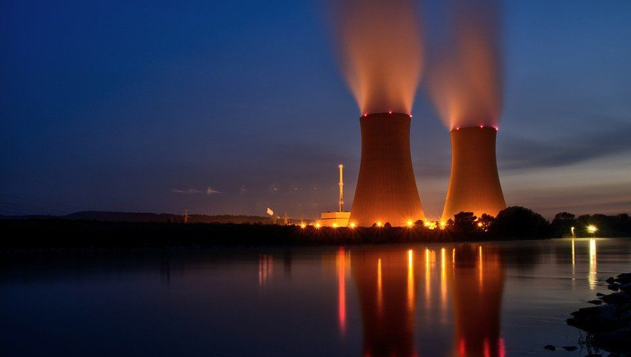 Атомная электростанция 