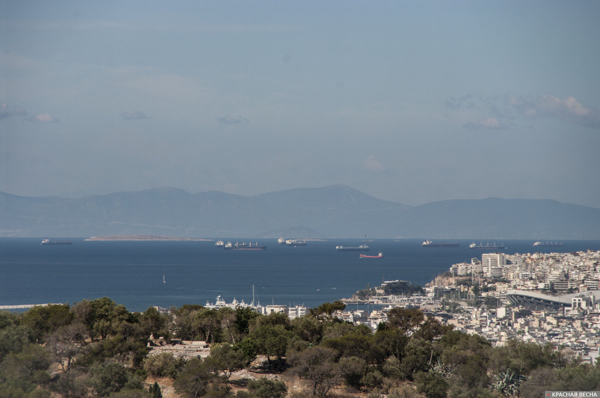 Вид на Пиррей с Акрополя. Греция. Афины 