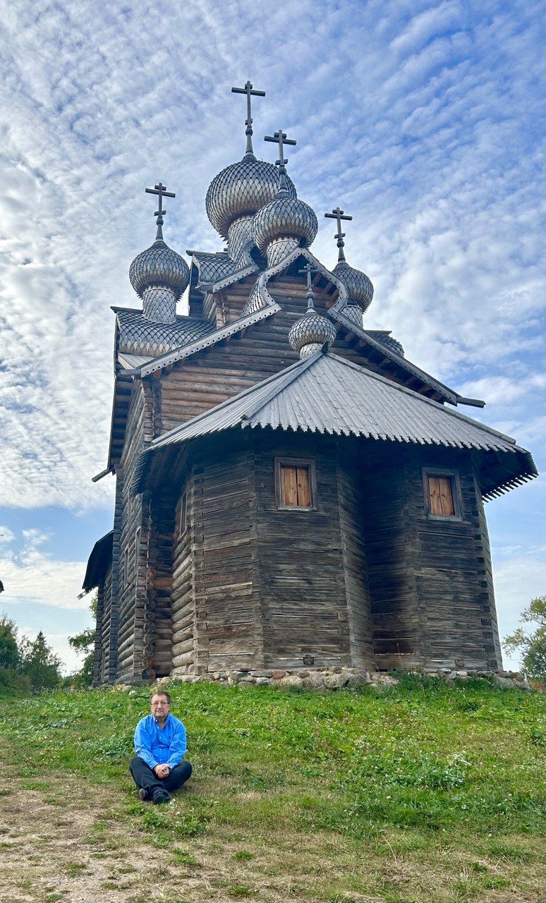 Село Палтога Вытегорского района. Восстановленный Богоявленский храм  начала XVIII века