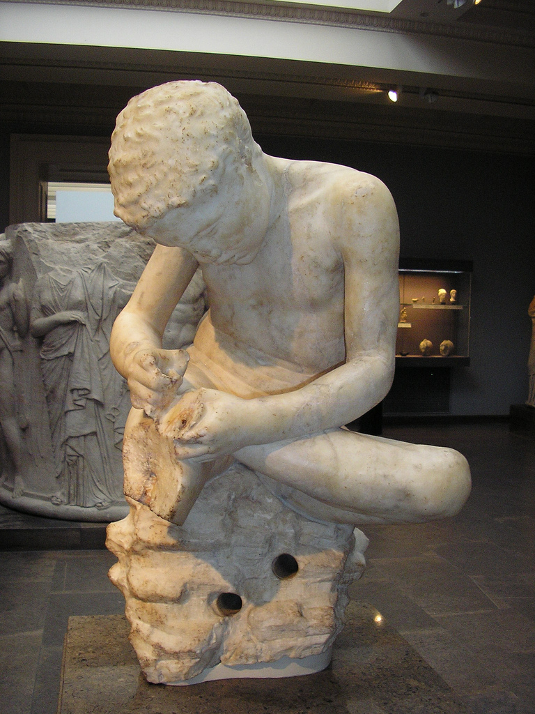 Мальчик с занозой. Древнеримская мраморная копия с эллинистического оригинала III века до н. э.