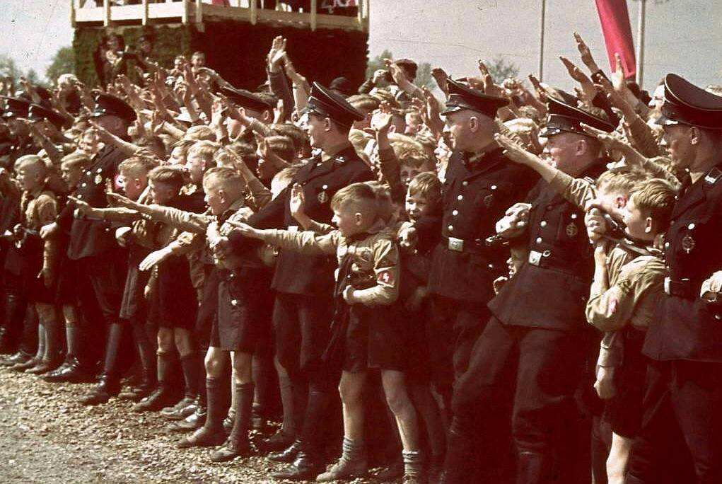 Хуго Йегер. Дети встречают Гитлера. 1930-е