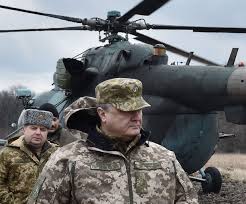 Петр Порошенко в военной форме
