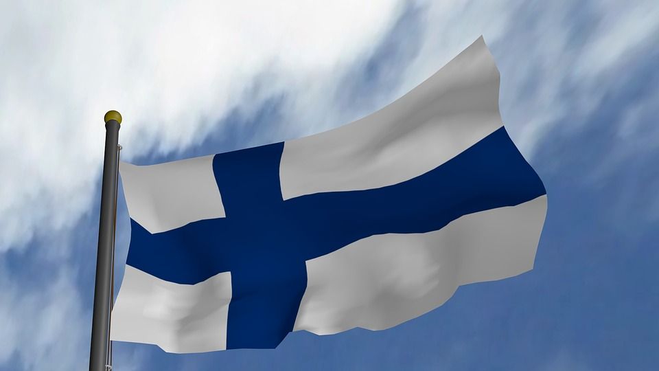 Флаг Финляндии, автор: marselmajid, лицензия: CC0 1.0