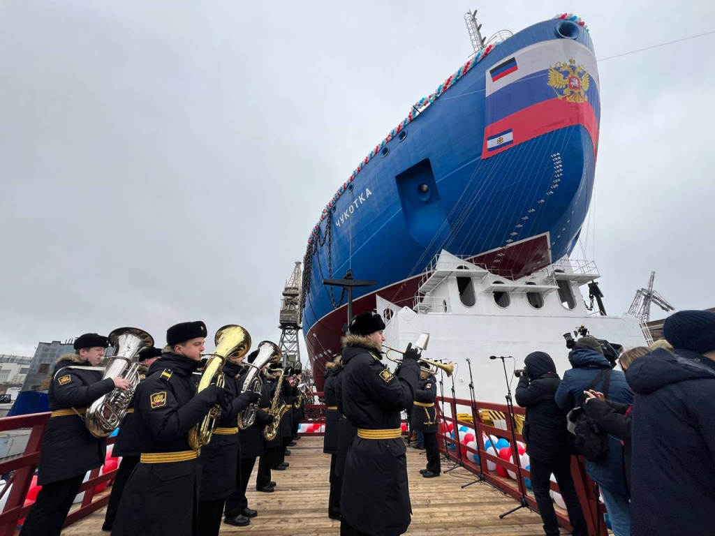 Торжественный спуск на воду атомного ледокола «Чукотка»