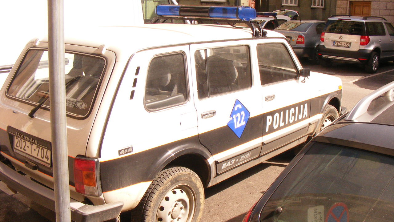 Автомобиль «Нива» полиции Боснии и Герцеговины