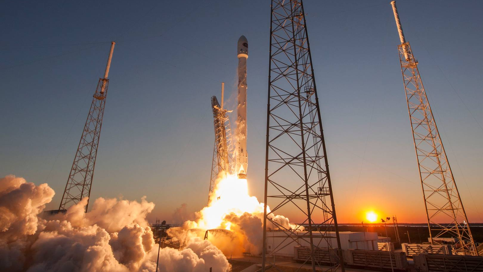 Запуск ракеты Falcon 9