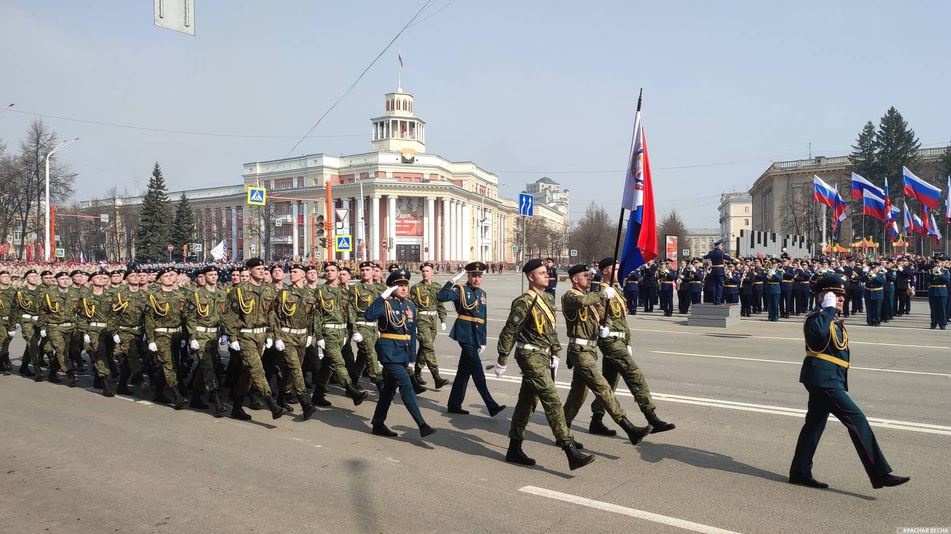 Воспитанники губернаторской кадетской школы-интерната полиции. Кемерово 9 мая 2023 года