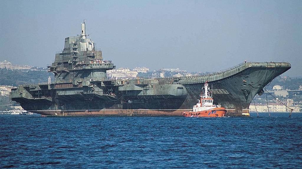 Авианосец «Ляонин» ВМФ Китая