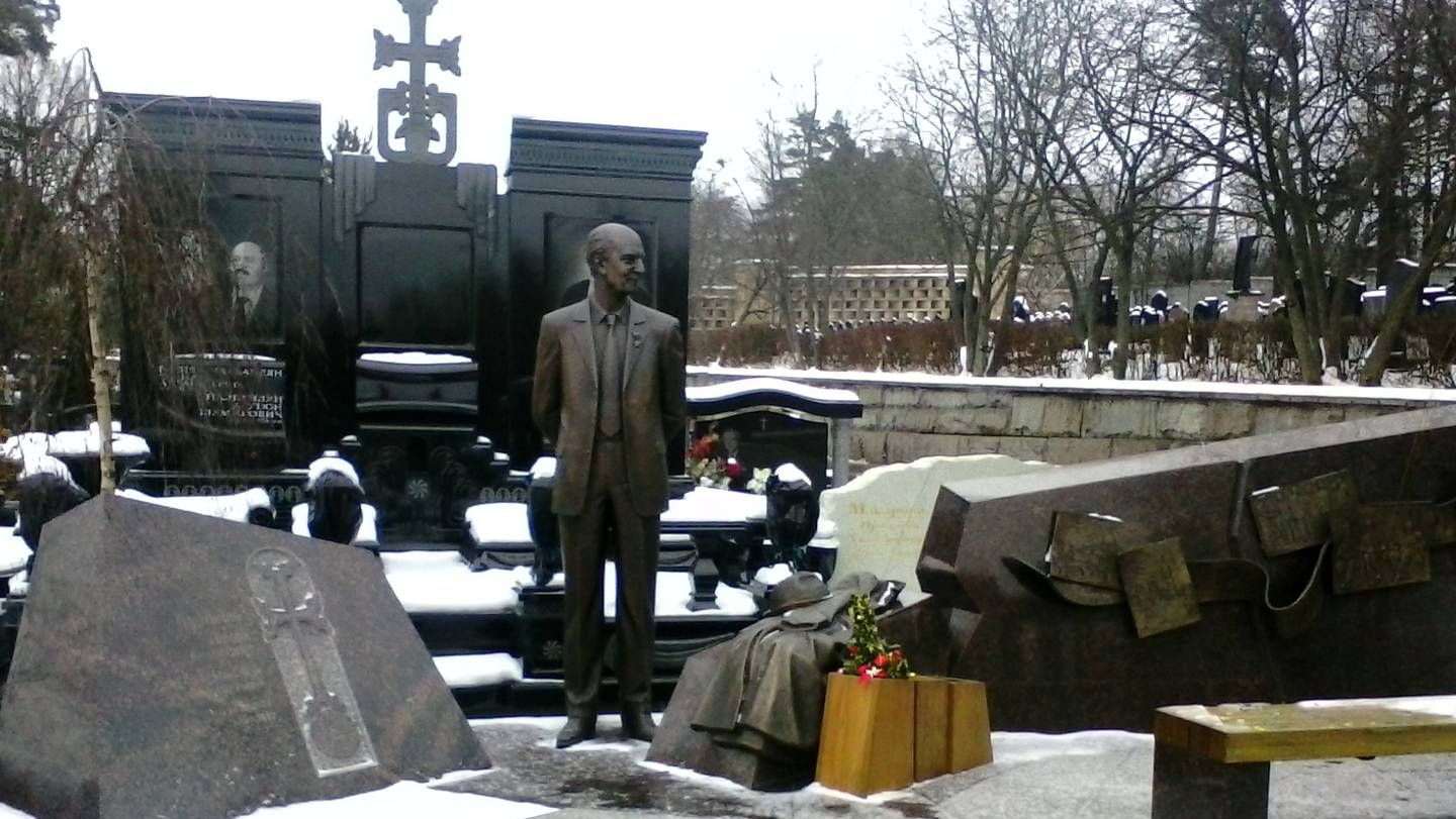 Могила героя Советского Союза Геворка Вартаняна