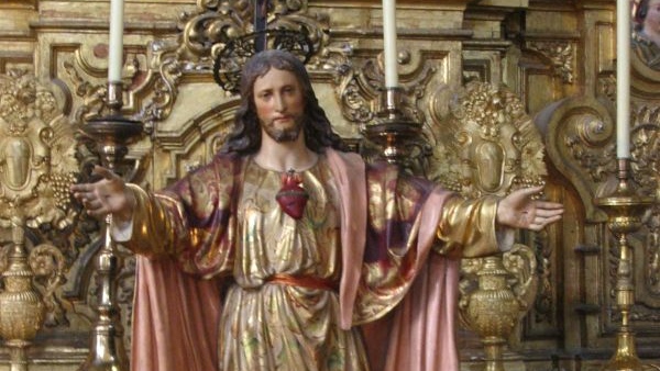 Статуя Иисуса в мексиканском храме