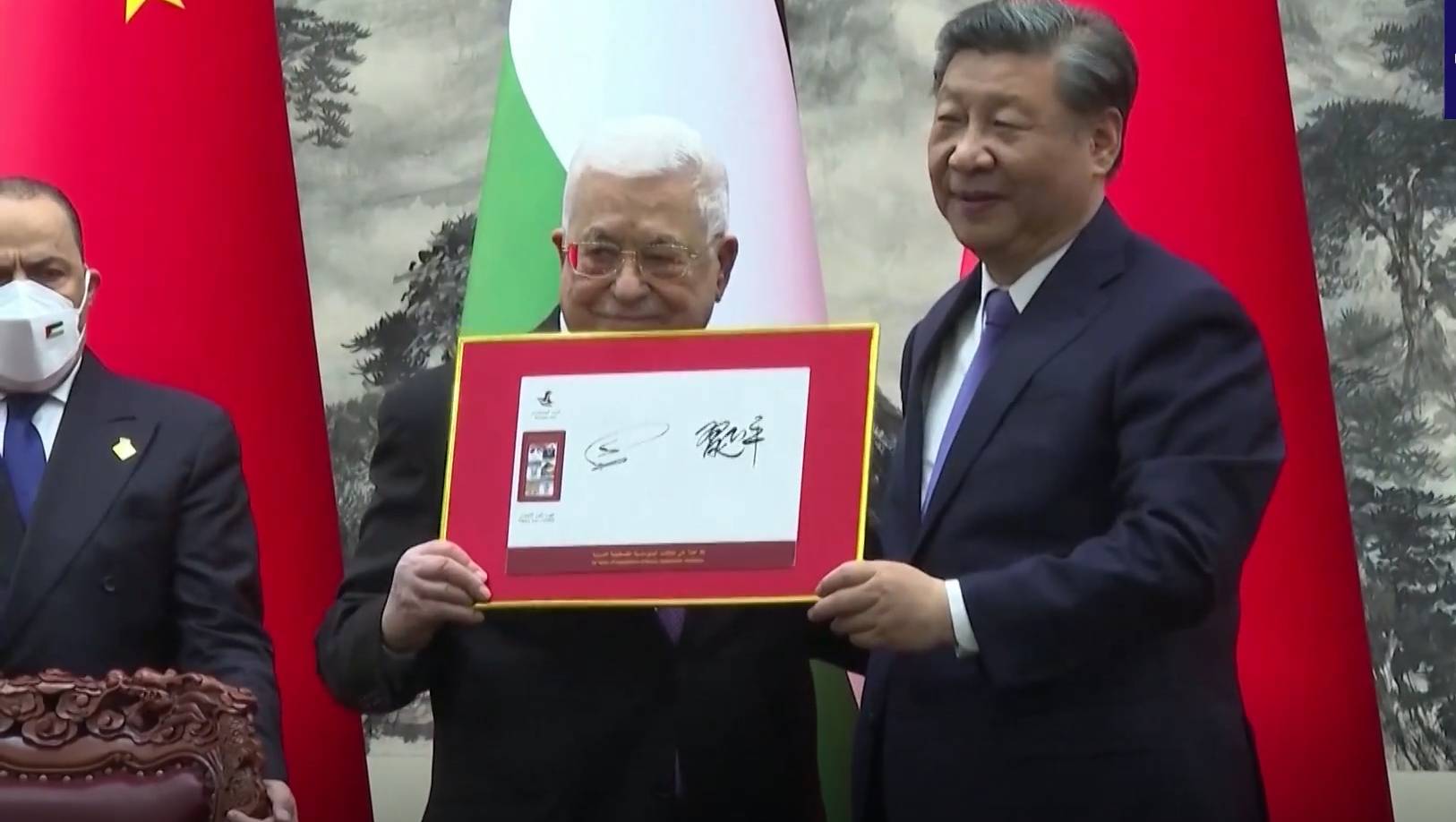 Встреча лидера Палестины Махмуда Аббаса и председателя КНР Си Цзиньпина в Китае