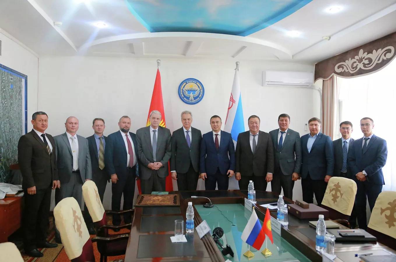 Переговоры делегации и Санкт-Петербурга с заместителем мэра города ОШ Замир Юсупов