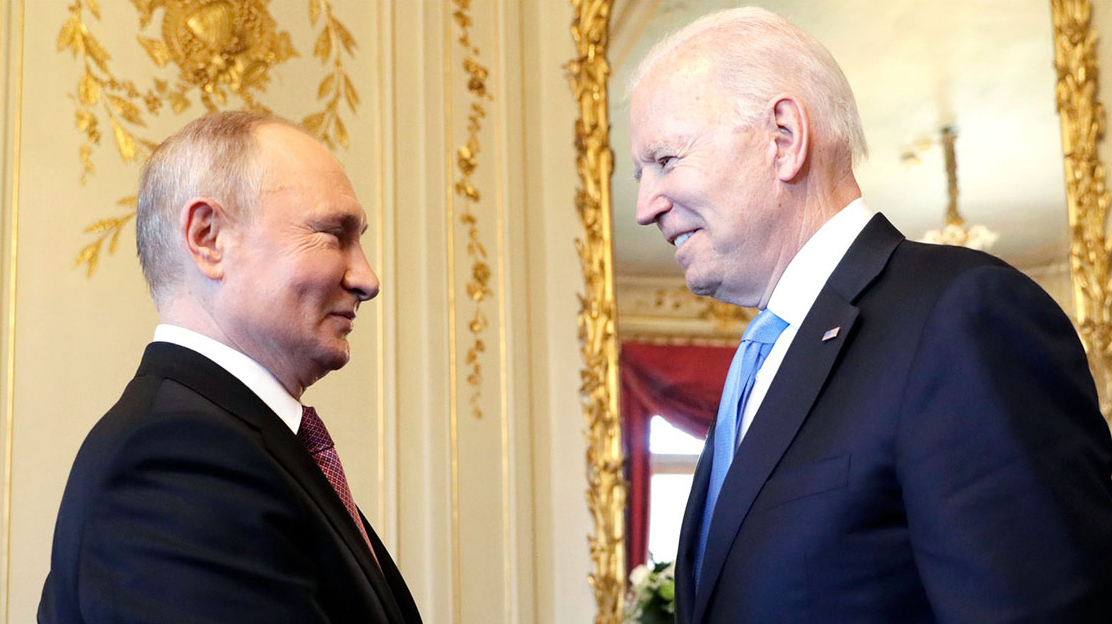 Президент РФ Владимир Путин с Президентом США Джозефом Байденом