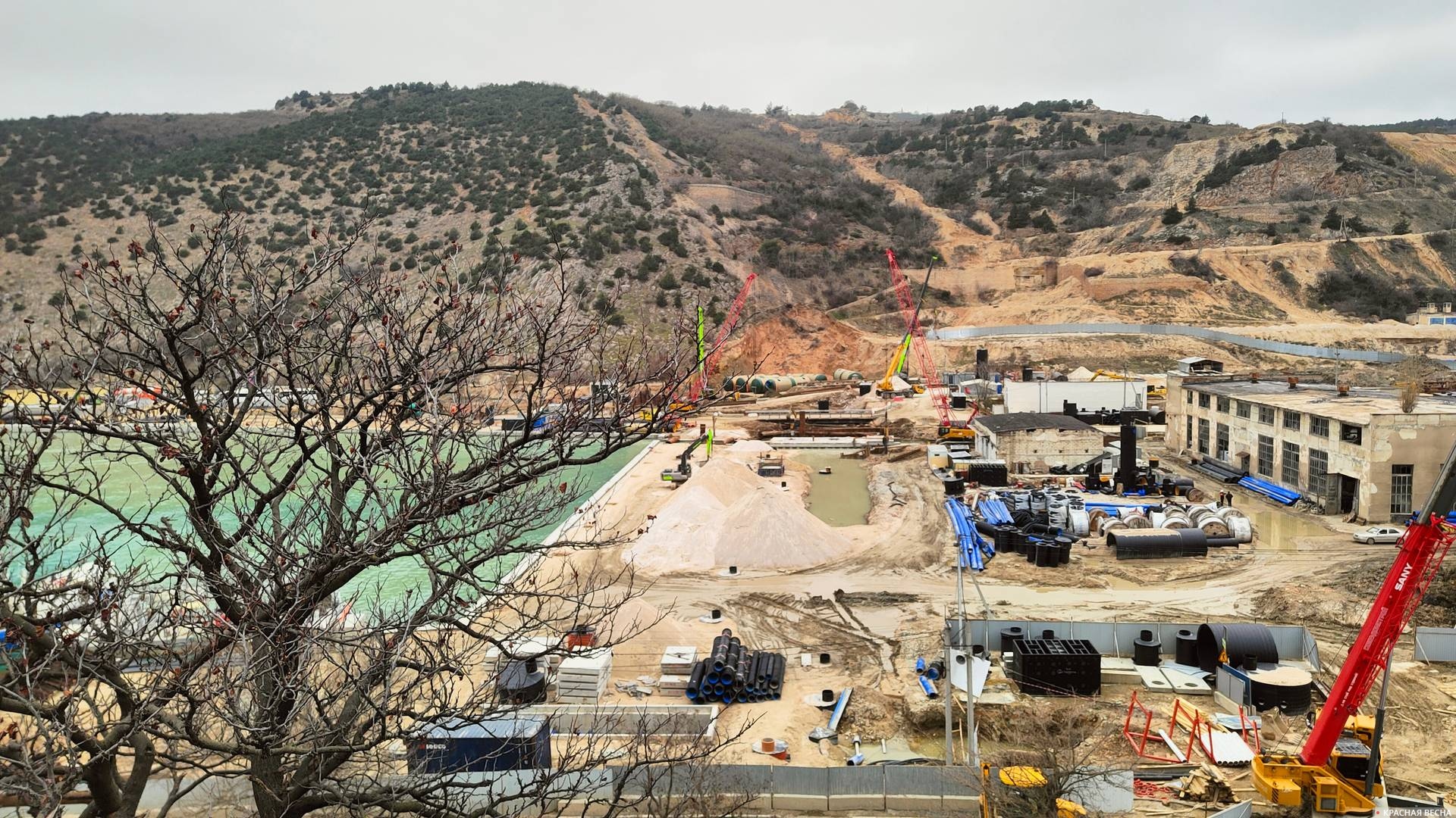 Территория бывшего завода 