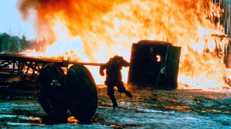 Горящая нефть