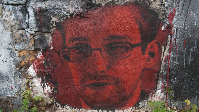 Эдвард Сноуден, Франция