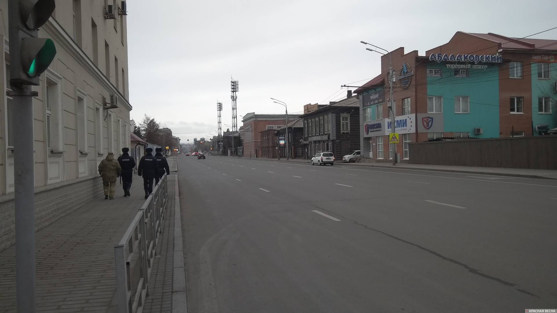 Красноярск. Потруль полиции в центре города