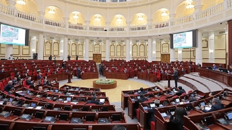 Парламент Узбекистана