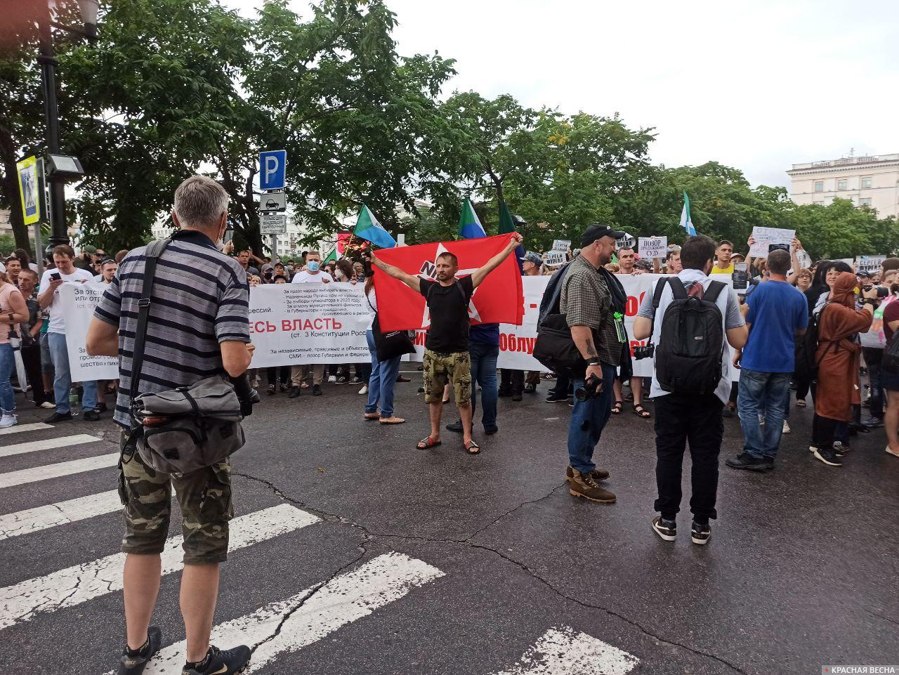 Митинг на площади Ленина в Хабаровске