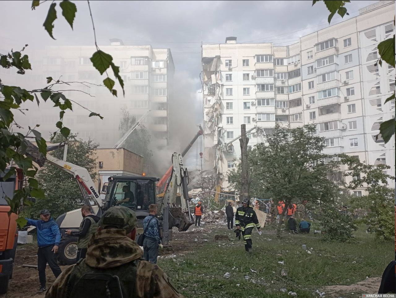 Многоэтажный дом в Белгороде после обстрела ВСУ 12 мая