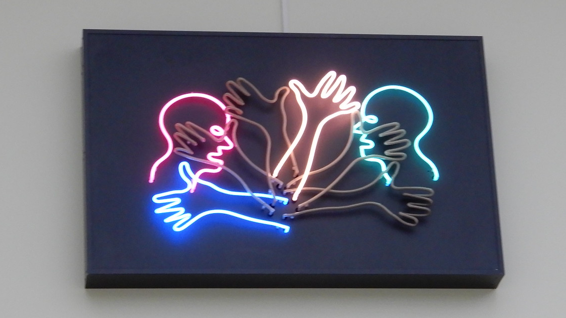 «Двойная пощечина» (работа Брюса Наумана, музей Шпренгеля)