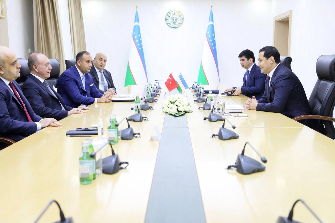 Переговоры турецкой компании OYAK в министерстве инвестиций и внешней торговли Узбекистана