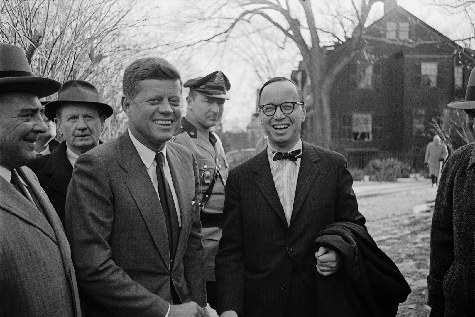 Джон Кеннеди и Артур Шлезингер. 1961