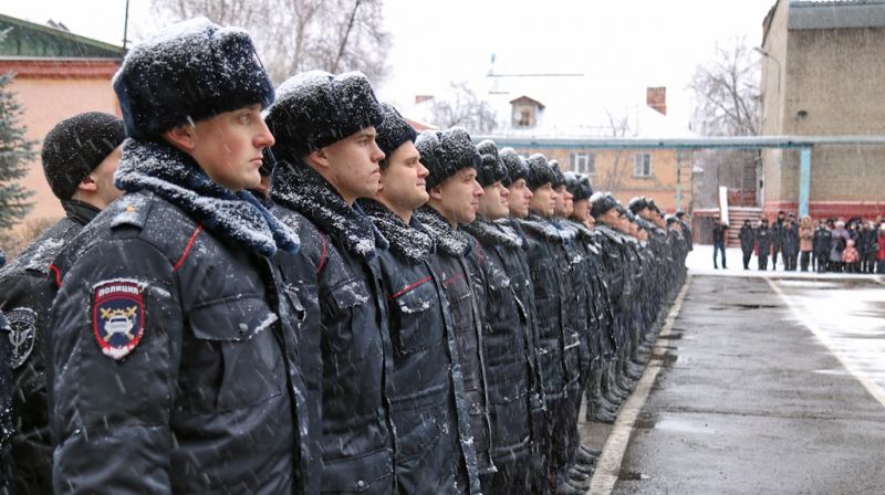 Сотрудники новосибирской полиции принимают присягу