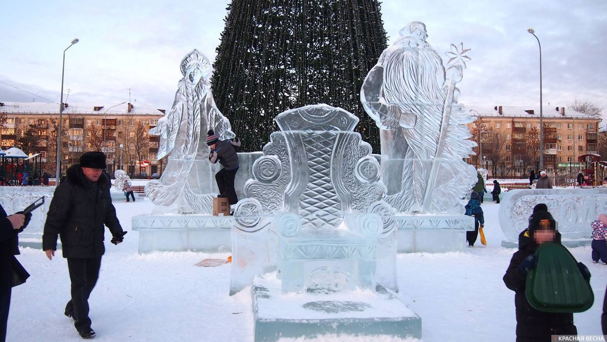 Дед Мороз, Снегурочка и сказочный трон