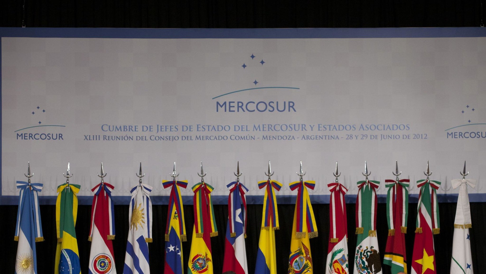 Флаги стран Меркосур, автор: Cancillería Ecuador [dgcomsoc], лицензия: CC BY SA 2.0