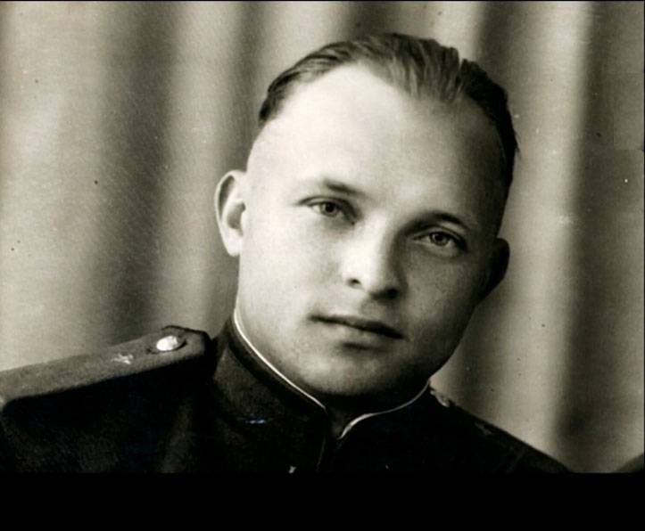 Дмитрий Скоробогатых во время службы в рядах ВДВ. УССР. 1956 год